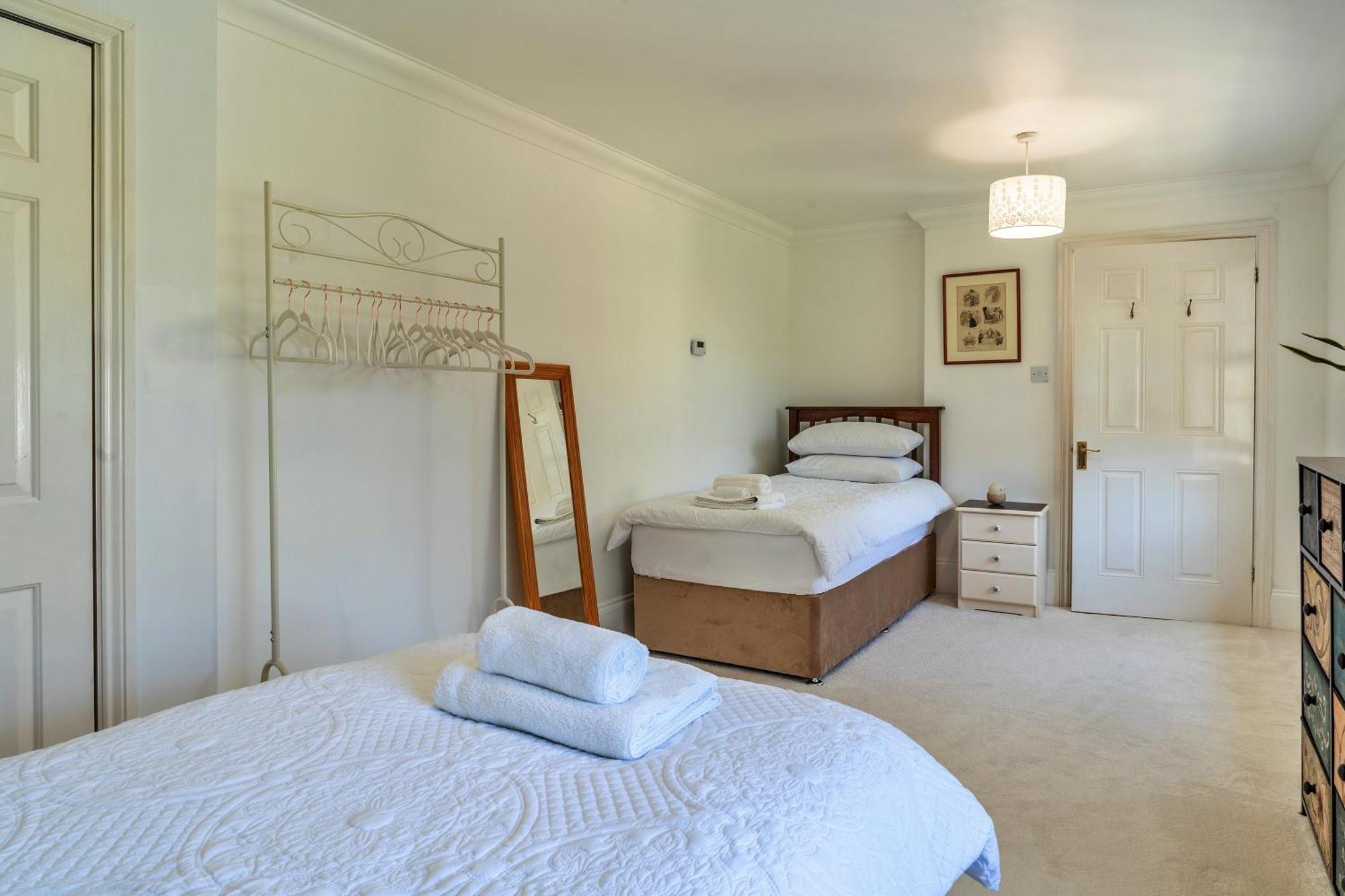 Finest Retreats - Nicely Tucked Away Cottage Torpoint Eksteriør billede