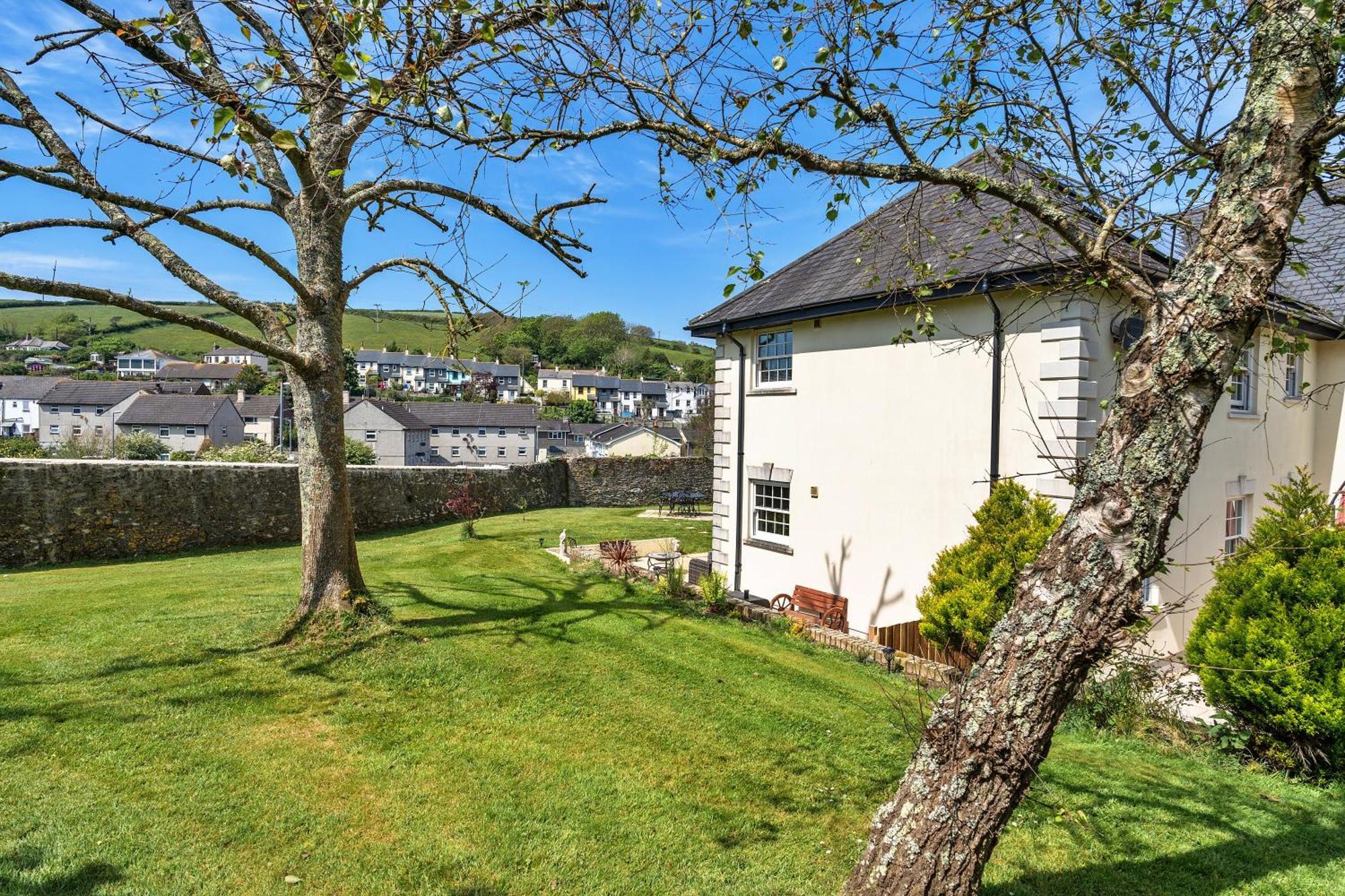 Finest Retreats - Nicely Tucked Away Cottage Torpoint Eksteriør billede